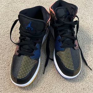 Jordan 1 Mid MMD 2021 youth size 6 - NEVER WORN -